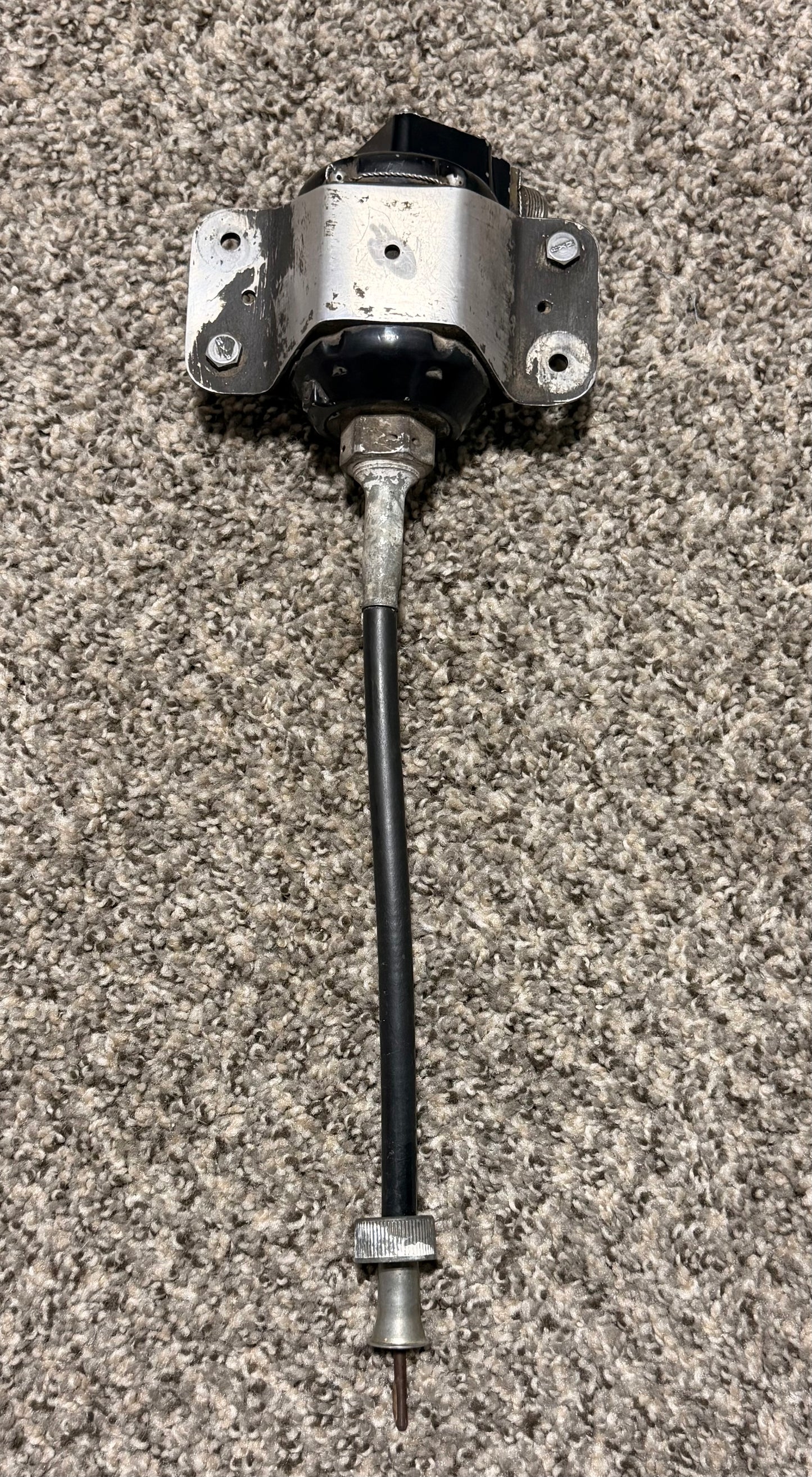 AN5531-2 General Electric Tachometer Generator Mount w/ Mount