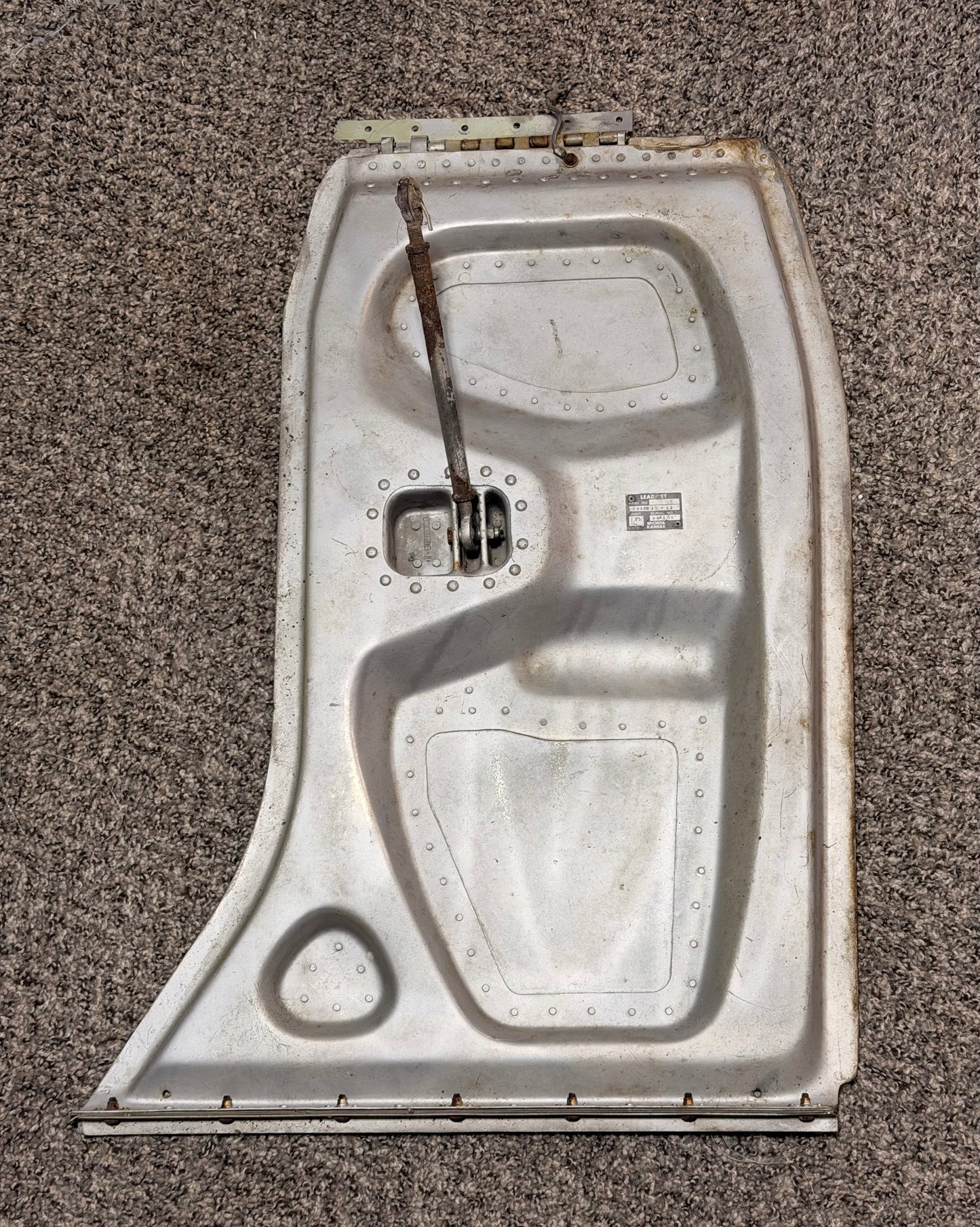 2422520-12 Learjet 24E Main Gear Outboard Door RH Assy