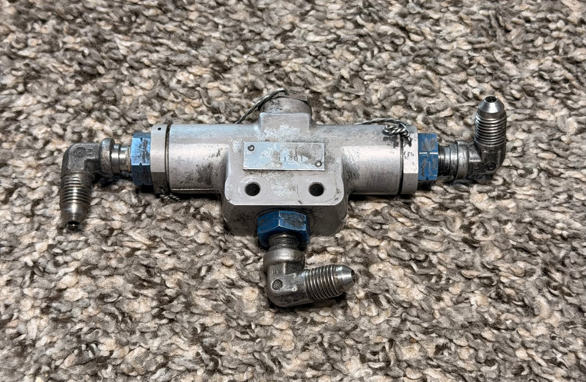 HP567101-4 Learjet 23 Directional Shuttle Valve Assy