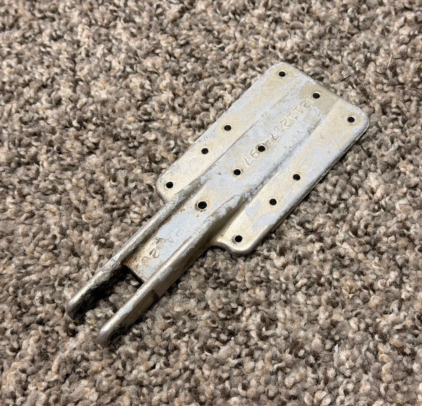 1211217-97 Cessna 210 Main Gear Support Door Arm Assy