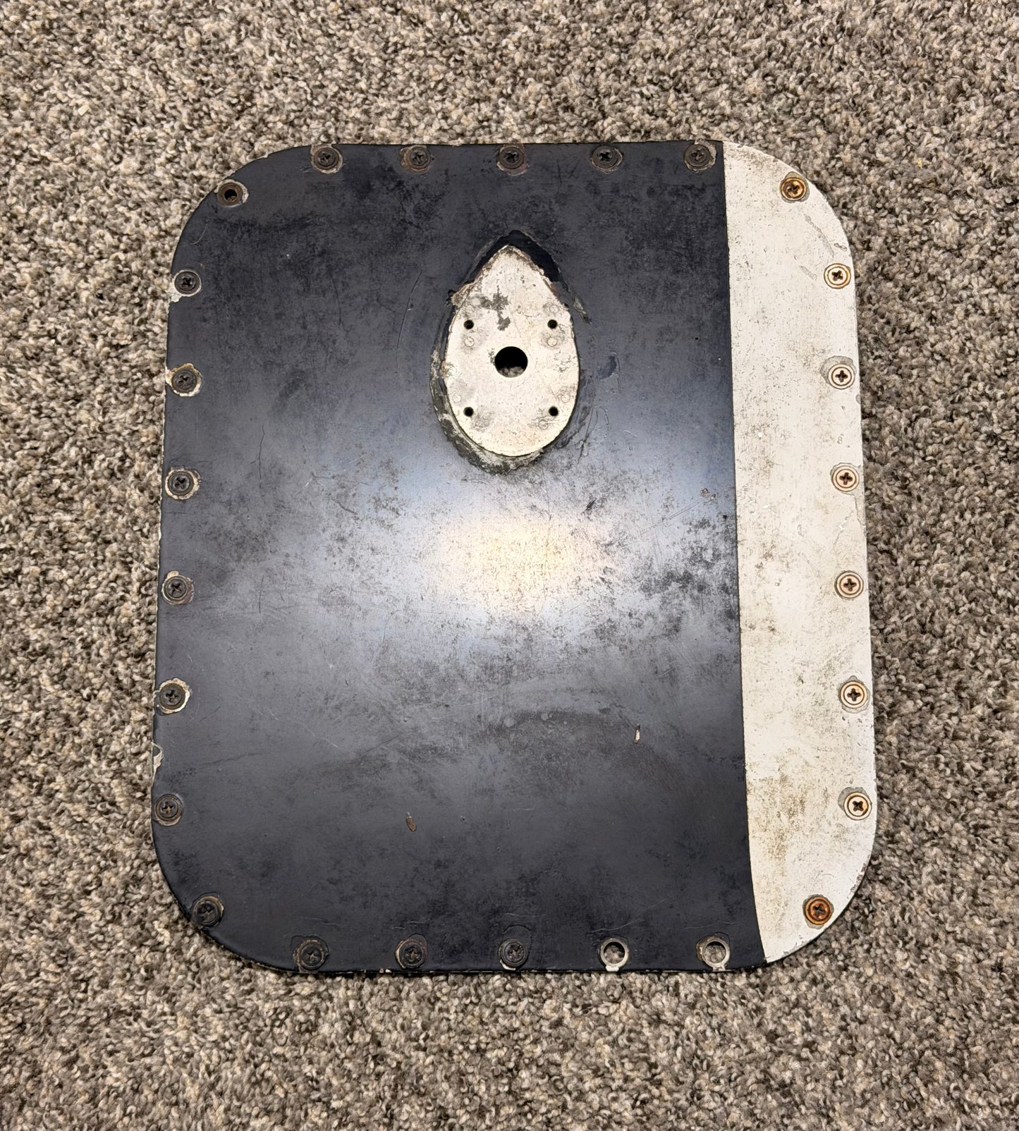 1221236-2 Cessna T210N Wing Radio Compartment RH Door