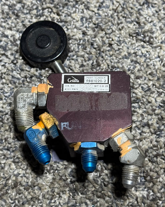 9881020-2 Cessna 172RG Landing Gear Selector