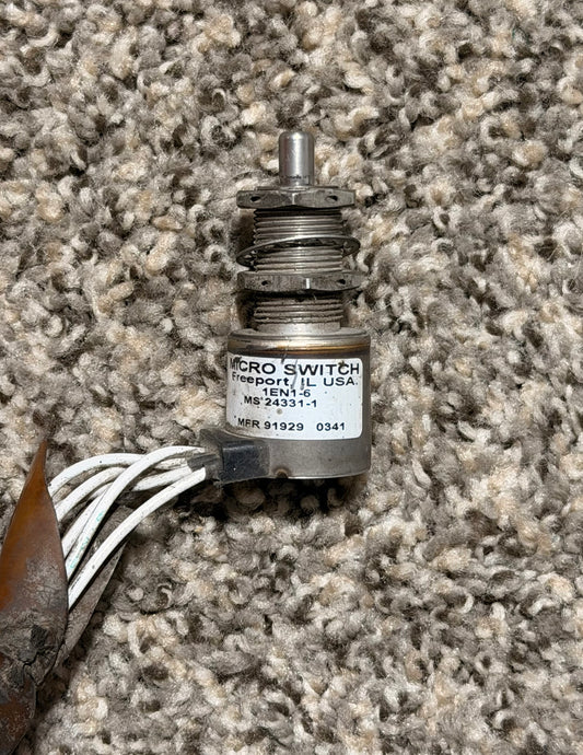 MS24331-1 Aero Commander 500B Micro Switch Landing Gear Limit Switch Assy