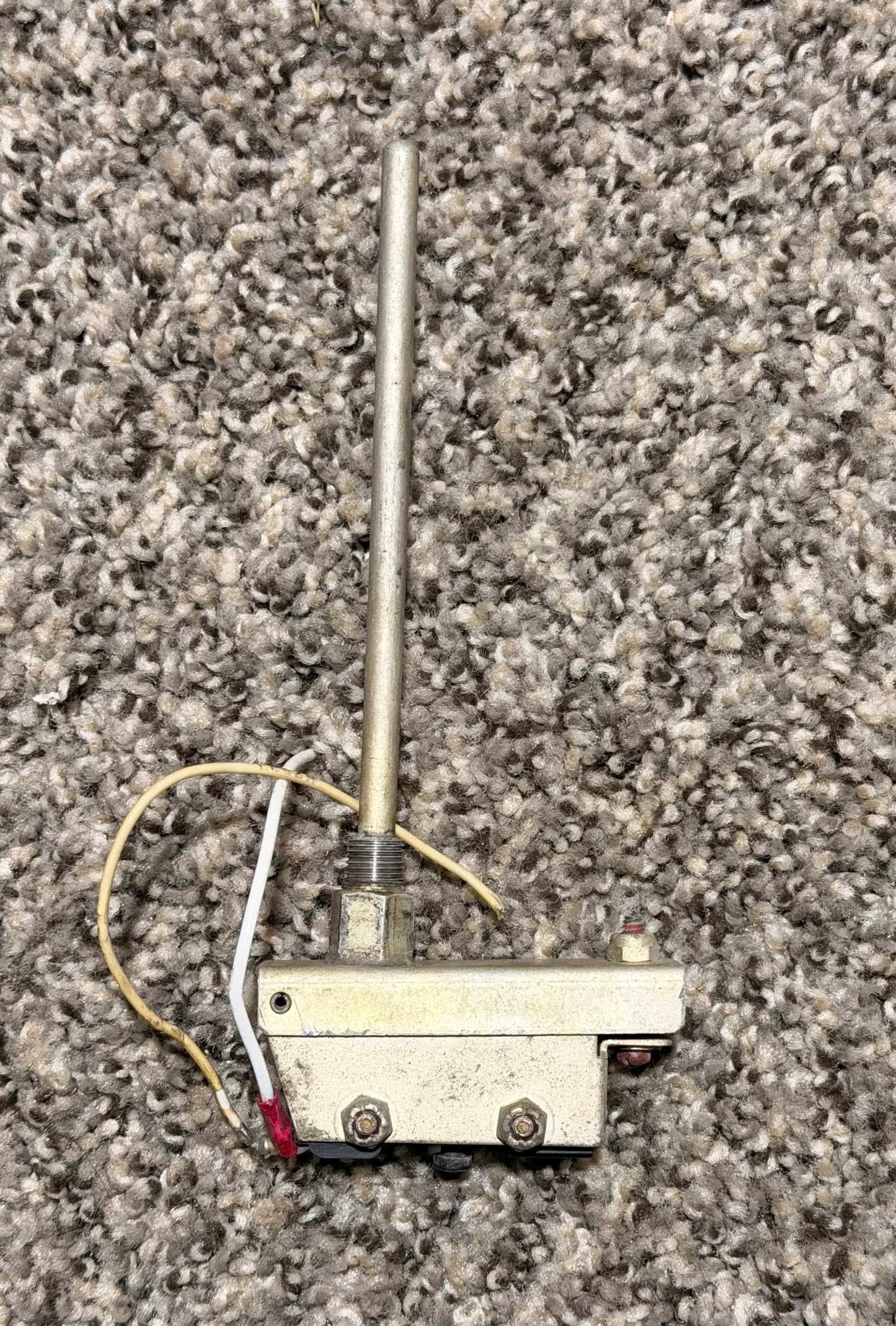 G-720172 Cessna Janitrol Switch Heater Assembly