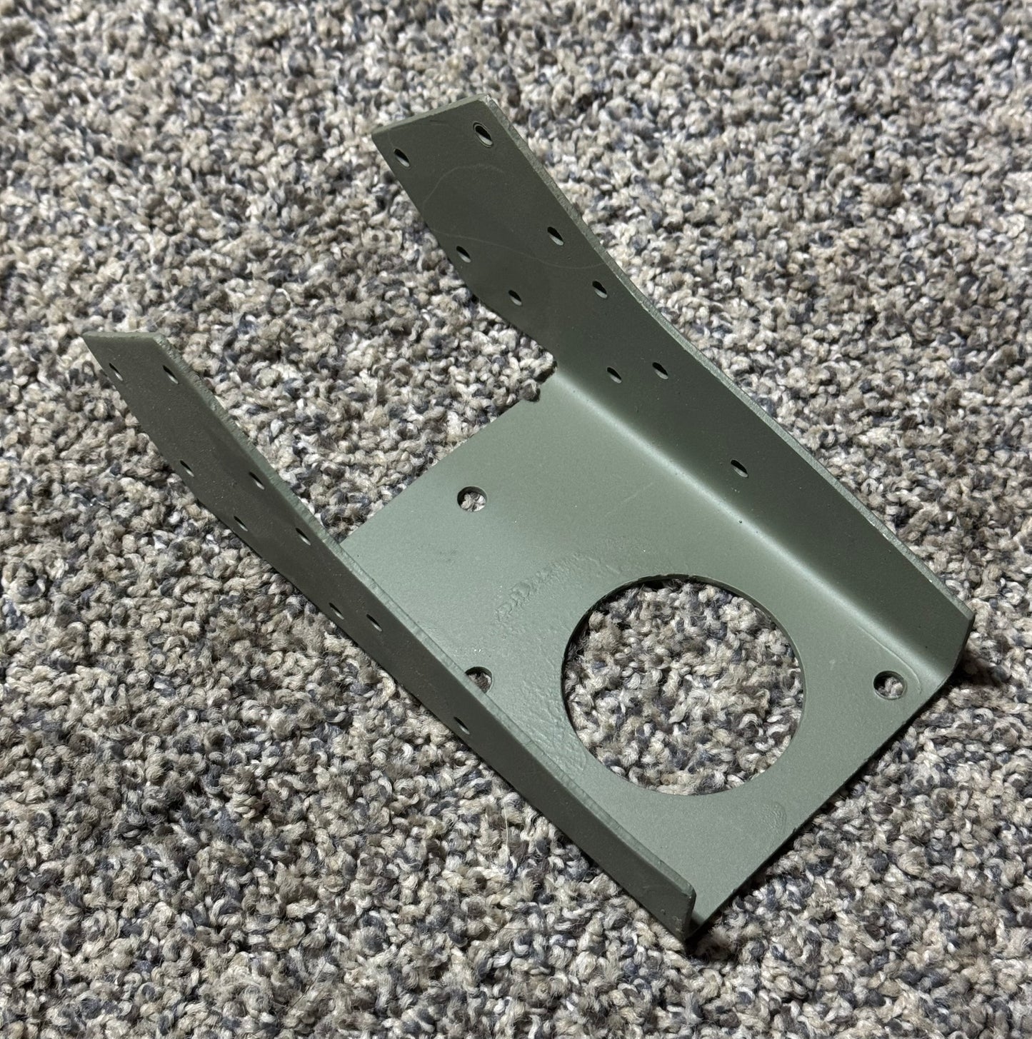 1213433-17 C-210 Support Bracket