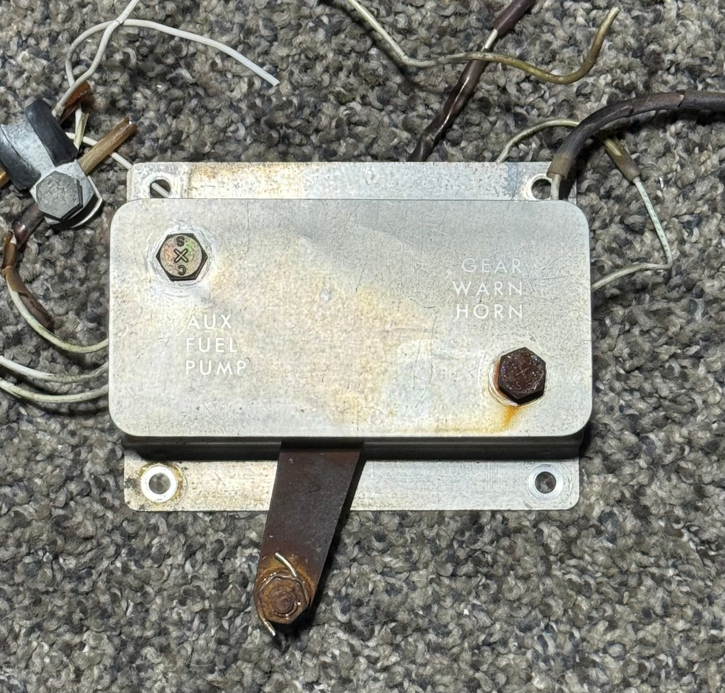 1270727-1 Cessna Gear Warning Fuel Pump Switch Assy