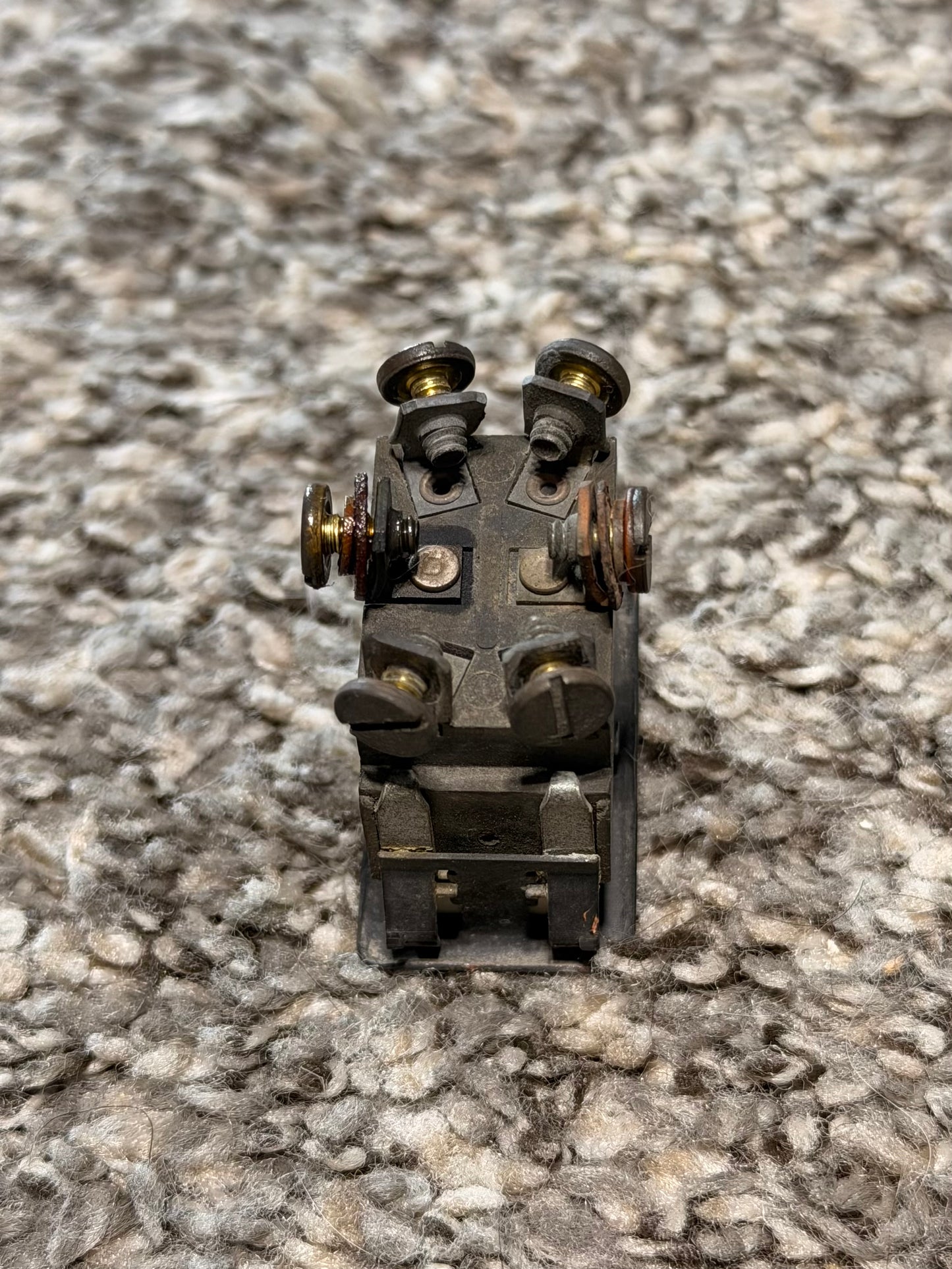 588-219 Und Lab Left-Right Rocket Switch Assembly