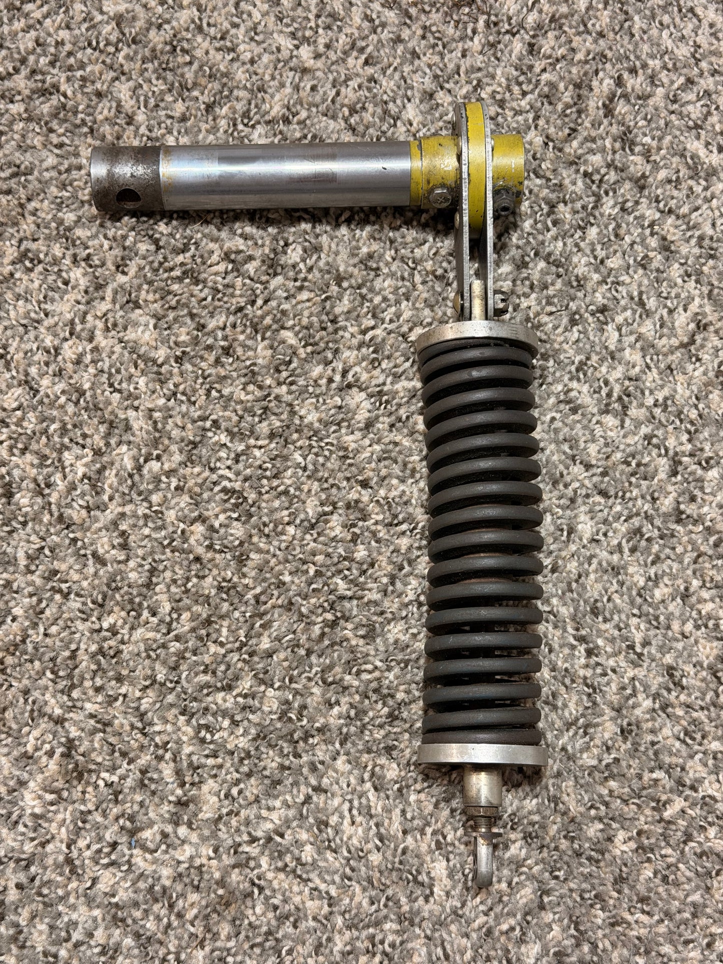 3750055 Aero Commander 500B Bungee & Bearing Assy