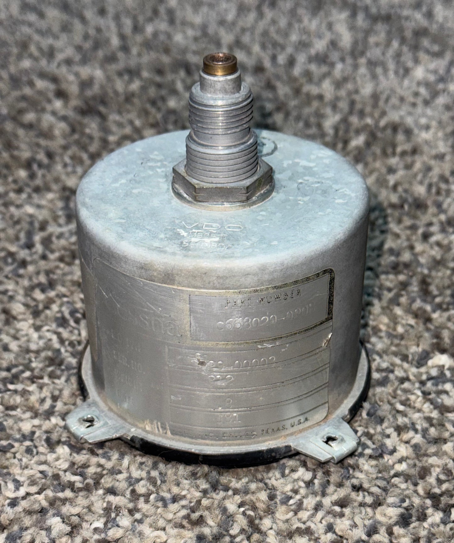 C668020-0208 Cessna T210N Tachometer Indicator