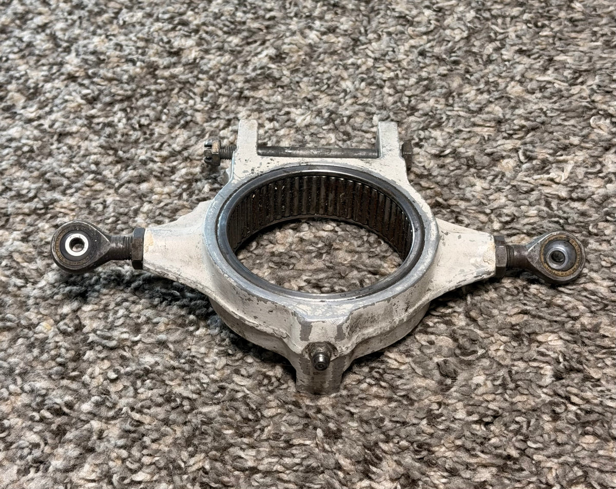 0743011-4 Cessna 210A Nose Gear Steering Assy