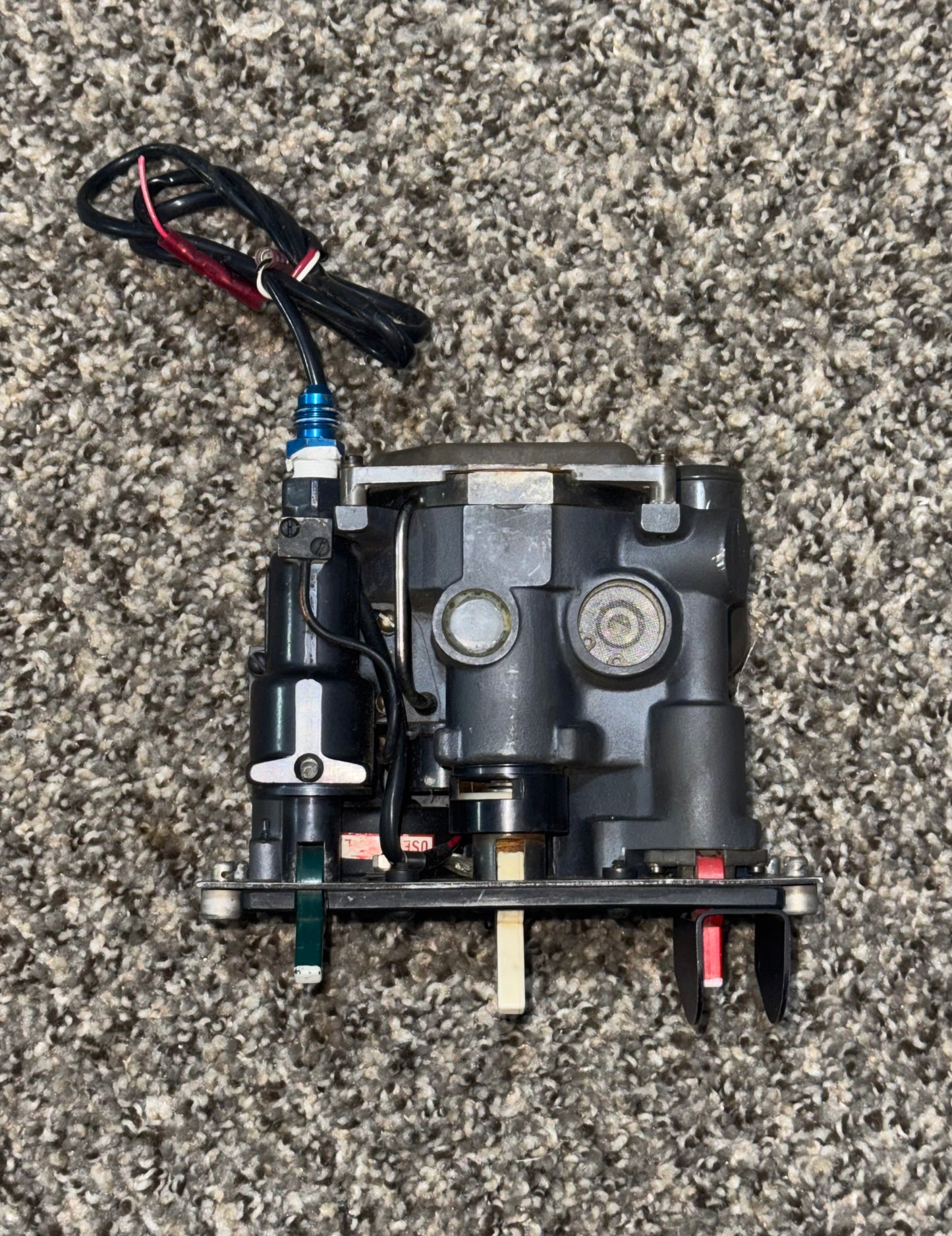 29255-10A-A9 Bendix Oxygen Pressure Regulator & Diluter
