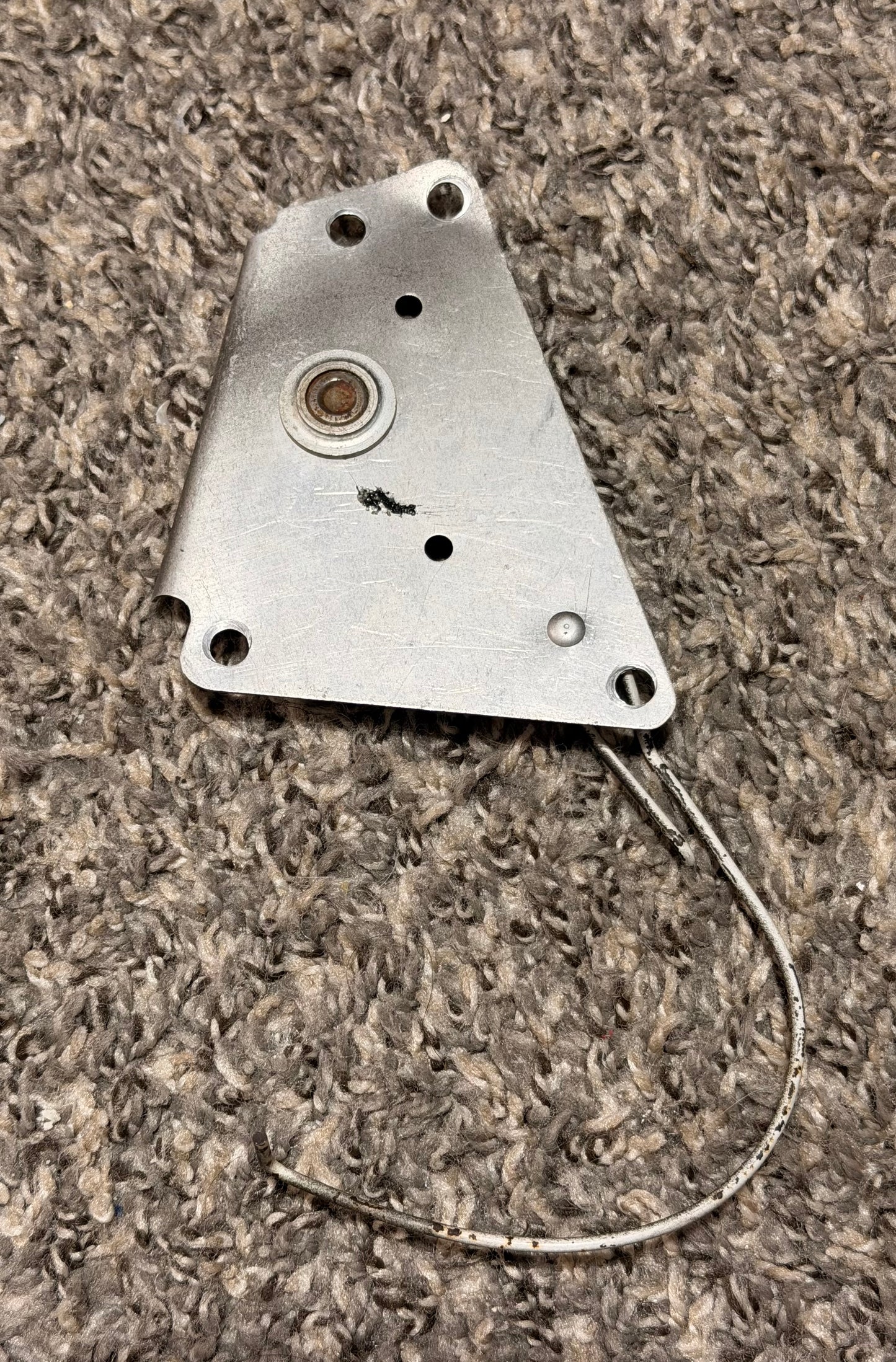 0713642-1 Cessna 172 Elevator Trim Retainer Assy