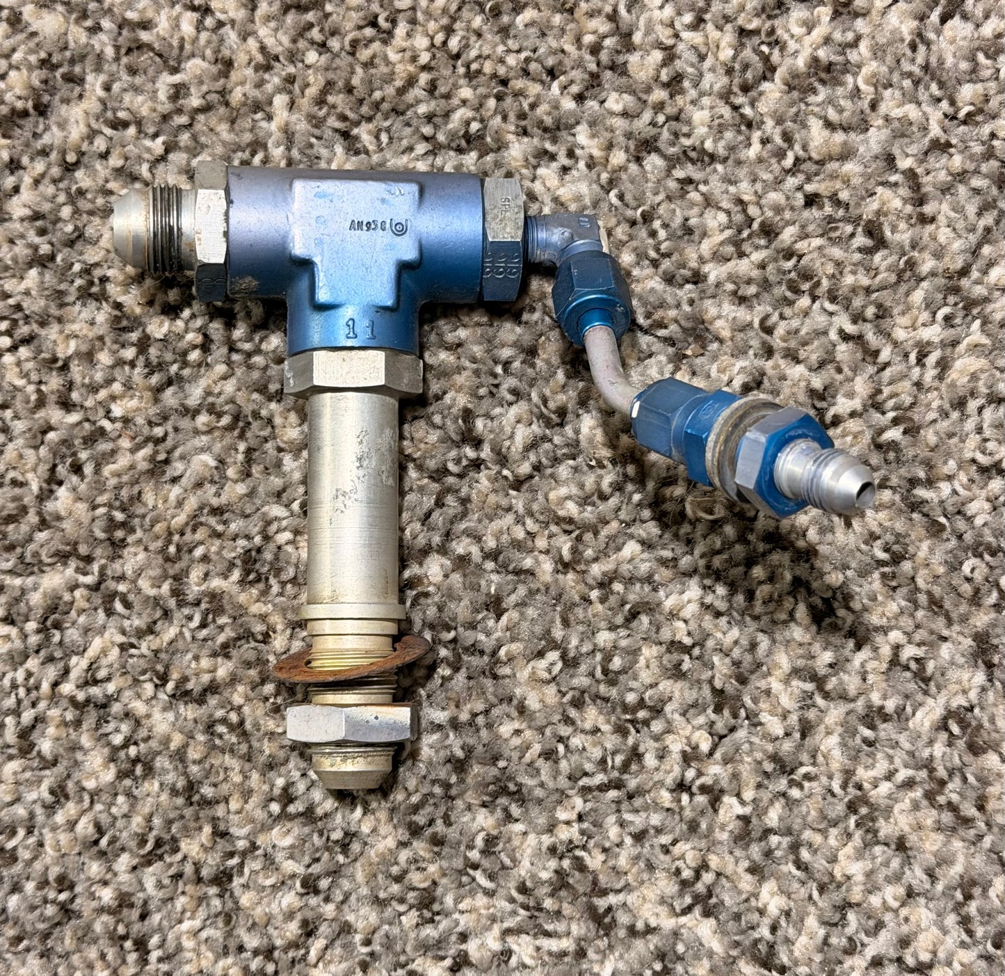 AN938 Tee Valve Assembly