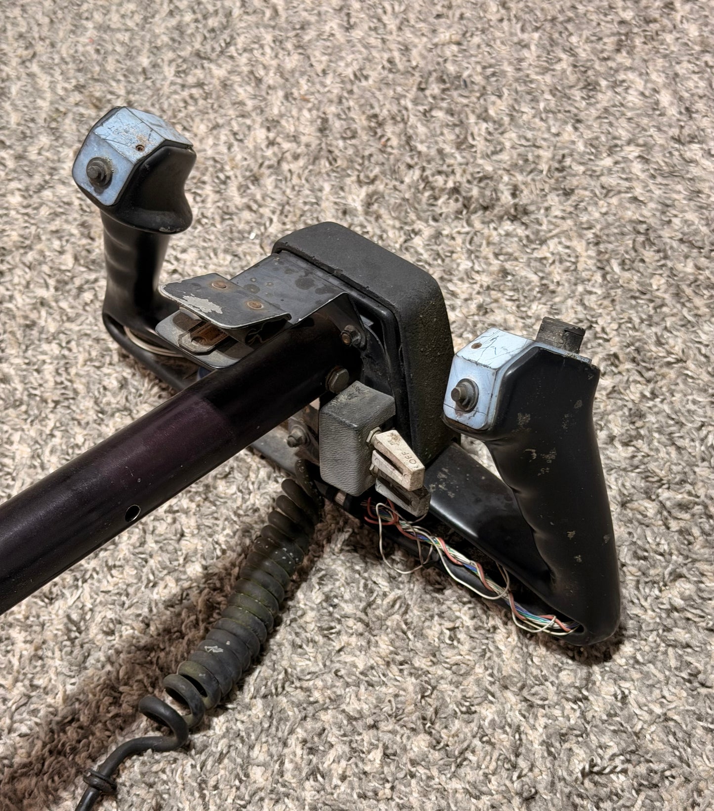 1260243-2 Cessna P210N Control Wheel Assembly W/ Mic Switch