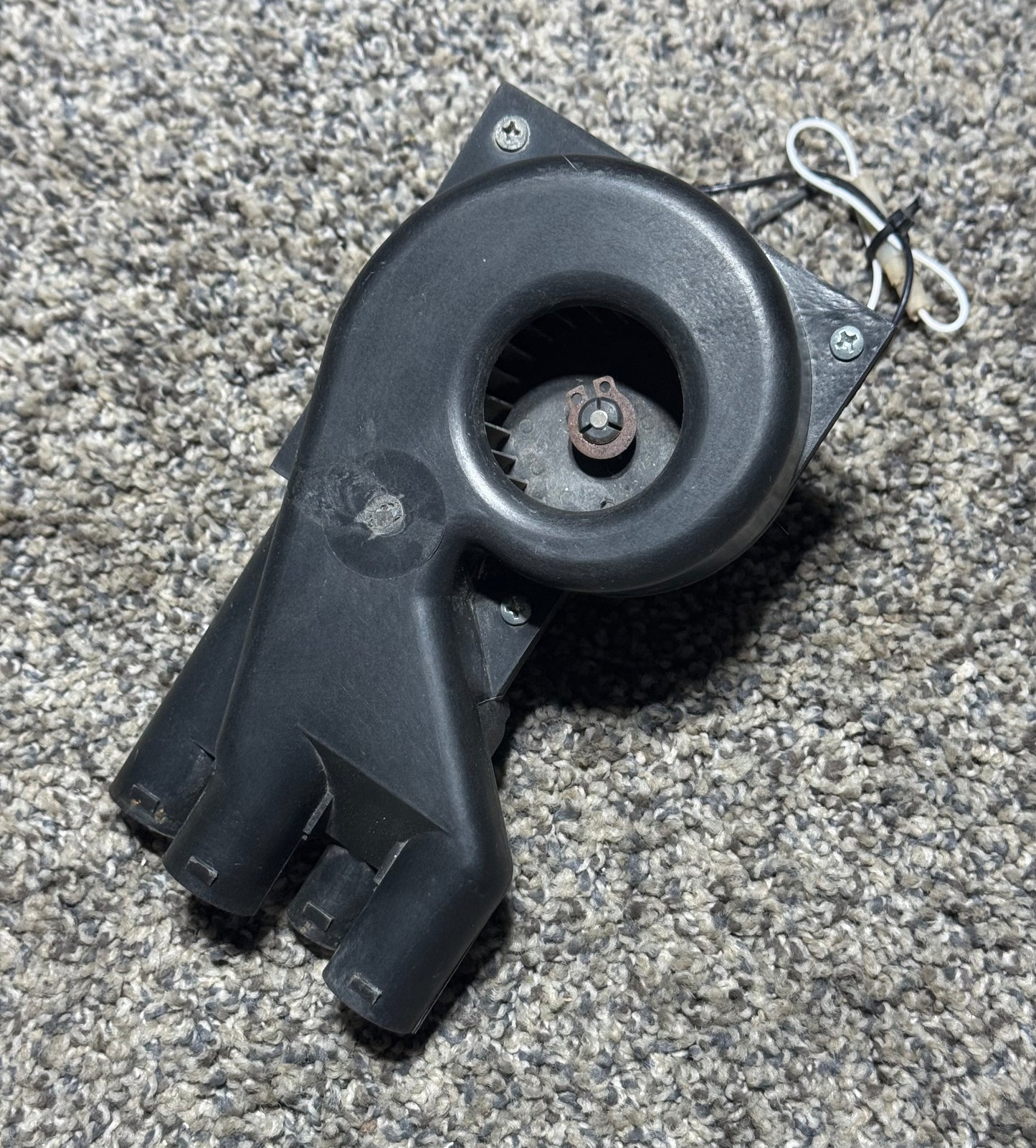 C414007-0101 Cessna T210N Globe Motors Avionics Cooling Fan Assy