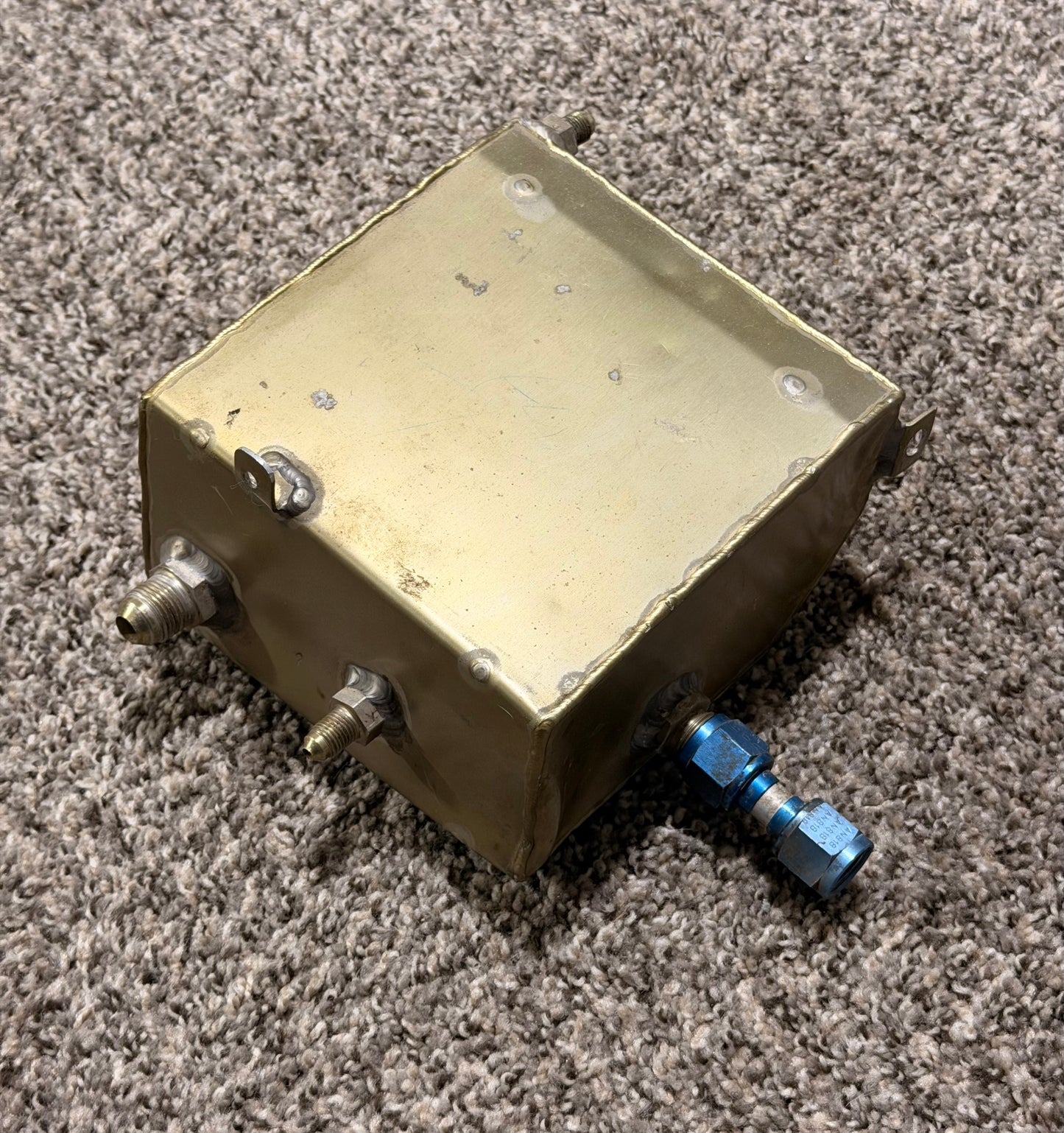 2116010-1 Cessna T210N Fuel Reservoir Assy