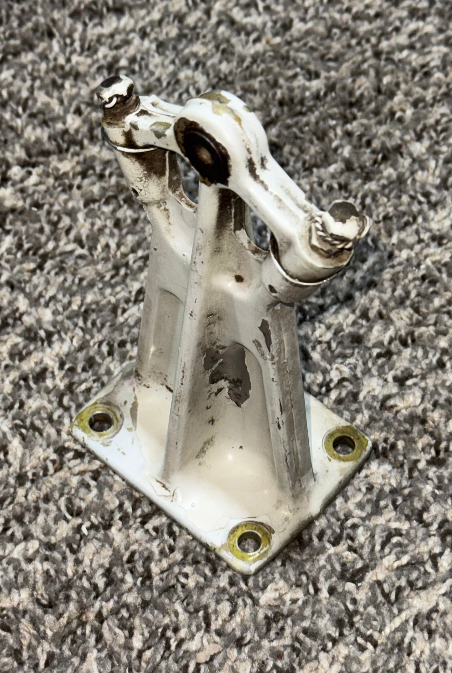 45253-003E PA-31T Elevator Control Hinge Assy