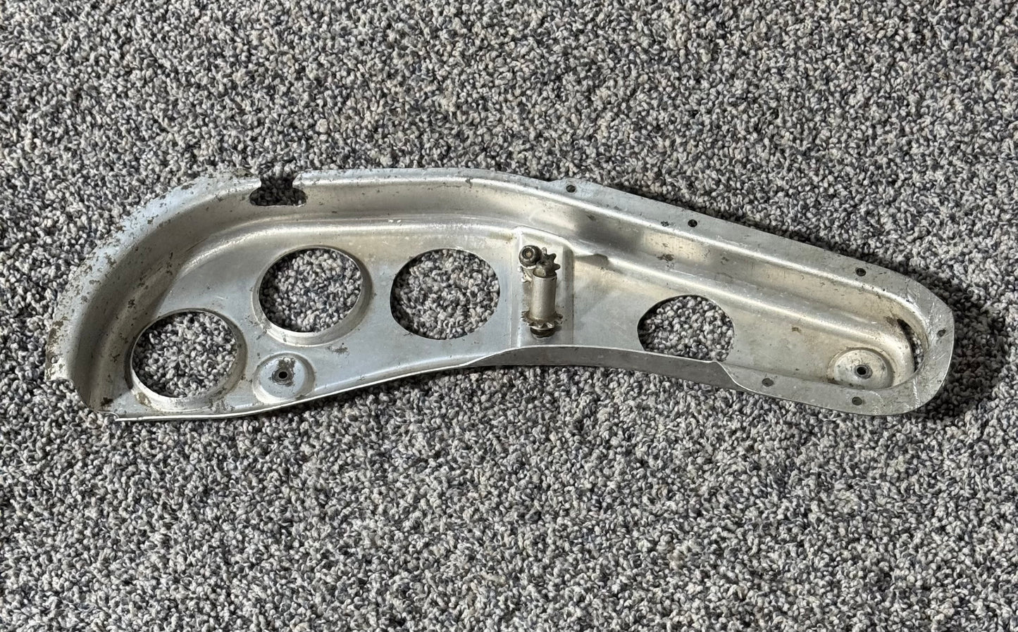 1261633-4 C210 Elevator Trim Chain Guard