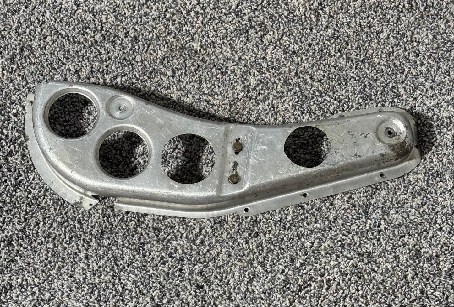 1261633-4 C210 Elevator Trim Chain Guard